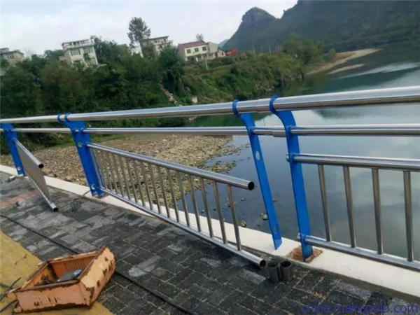 锦州不锈钢复合管护栏是一种卓越的防护材料