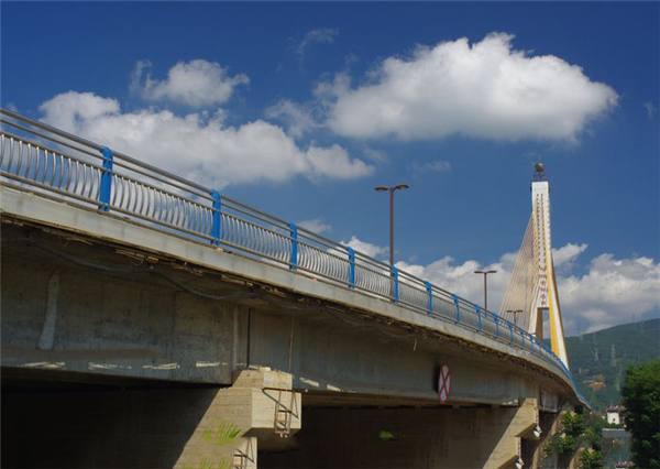 锦州不锈钢桥梁护栏常见问题及其解决方案